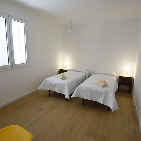 Holiday home Casa Emaggi Carini